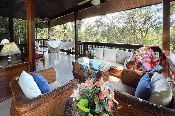 Amazing house 30 minutes from the city