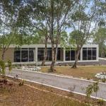 Casa de cristal moderna de nueva construcción en potrerillos arriba