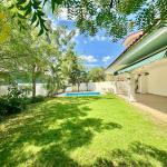 Hermosa casa con piscina en costa del este.