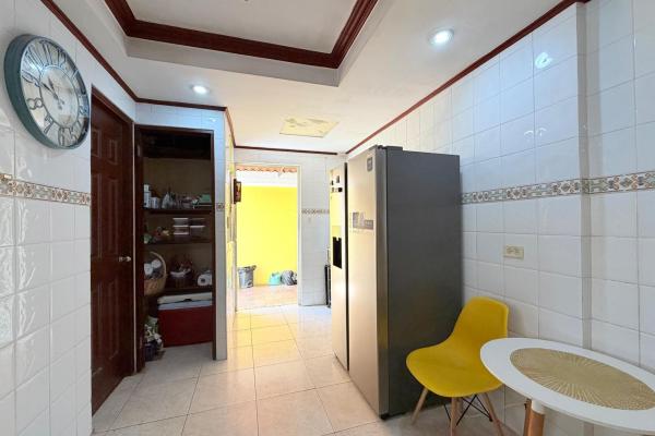 For sale:duplex house in brisas de golf, with pool