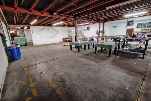 Warehouse 1300 m2 for sale