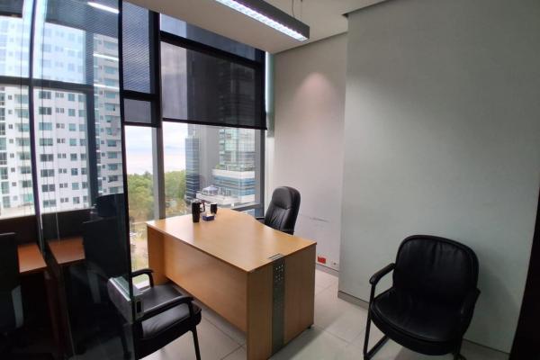 Office for sale or rent with terrace in cde