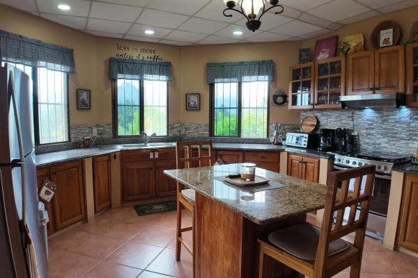 House for sale with stunning views in sora
