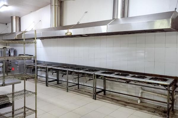 Venta de gasolinera con 2 locales comerciales en penonomé