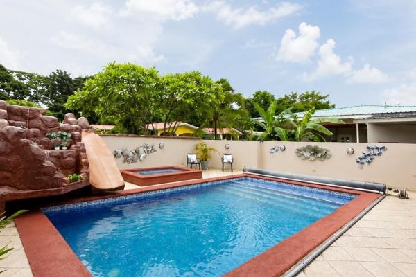 Casa de 5 habitaciones con piscina privada en panamá