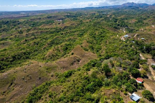 Terreno de montaña de 28 hectáreas en el camino al valle de anton.