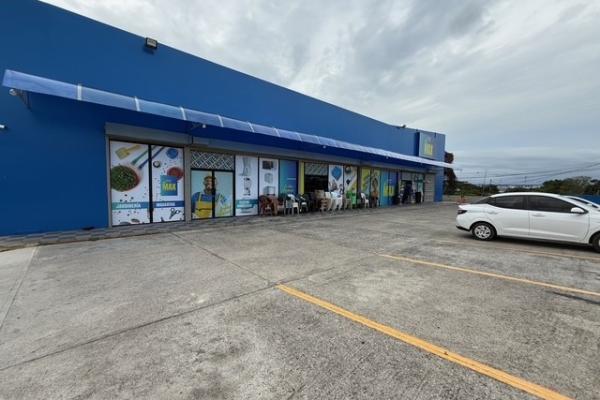 Se vende local comercial en chorrera con galera bodegas