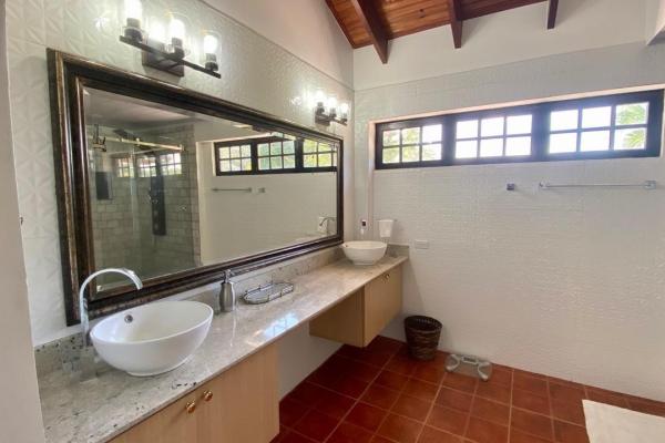 Hacienda española con piscina