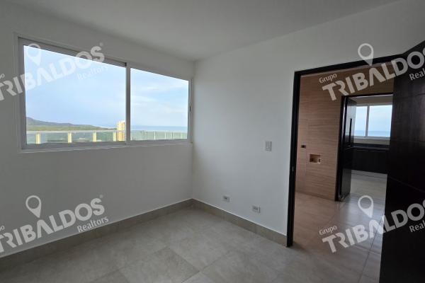 Sale of apartment in ocean waves nueva gorgona