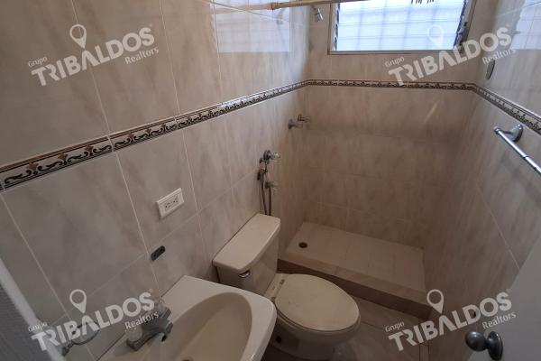 A single-family house with a pool is for sale in altos de panama.
