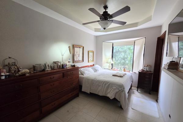 House for sale in condado del rey