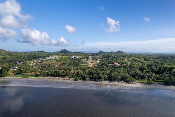 Casa moderna-hermosa bay boca chica panamá