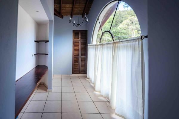 Se vende casa unifamiliar adosada de 2 recamaras en boquete