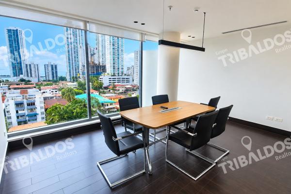 Venta de oficina en ph bmw plaza, calle 50