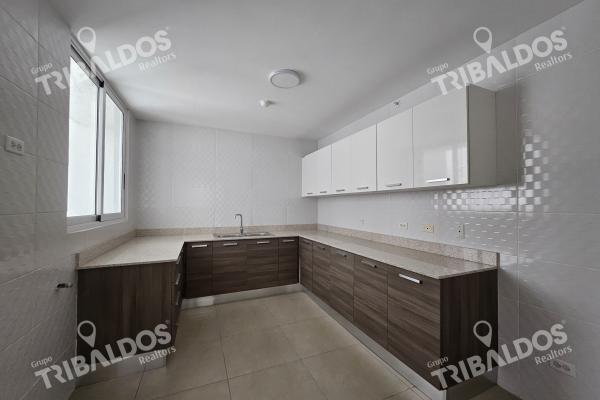 Venta de apartamento en kings park condado del rey