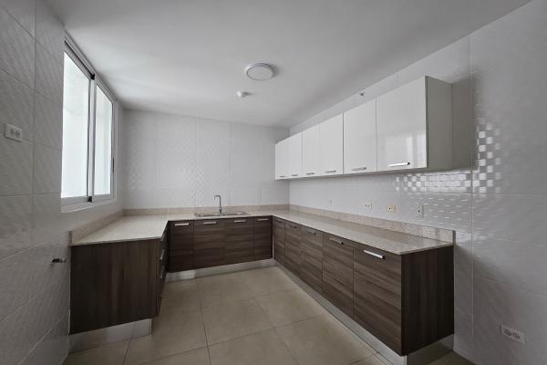 Venta de apartamento en kings park condado del rey