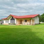 La casa de tus sueños con un amplio terreno en boquerón