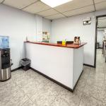 Alquiler de edificio comercial con galera en parque lefevre