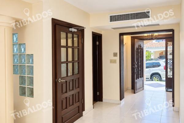 House for rent with pool in condado del rey