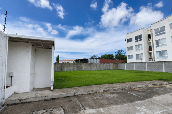 Venta de terreno en las acacias con anteproyecto
