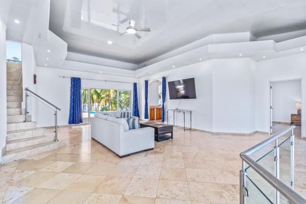 Beachfront estate on 1.5 hectares in playa nanzal