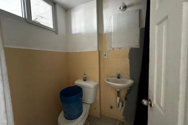 Commercial building for sale