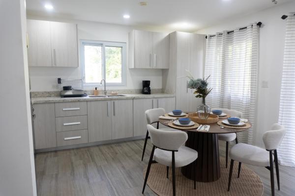 Complejo de apartamentos de 12 unidades en venta - pedasi, panamá