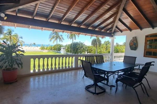 Villa dúplex frente al mar en playa blanca