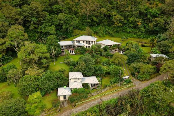 Luxury mountain estate in volcan, tisingal, chiriqui