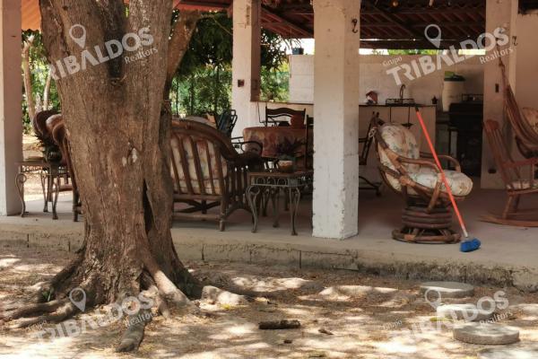 Venta de terreno con casa en santa clara con piscina
