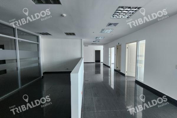 Venta o alquiler de oficina en ocean business plaza