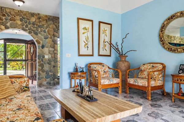 Beachside home with solar panels in las lajas