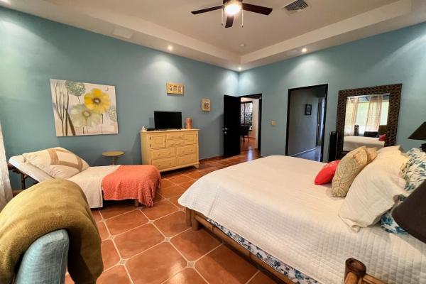 Hermosa casa privada en venta en coronado.