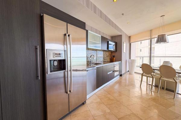 Apartamento en planta alta en punta pacífica, panamá