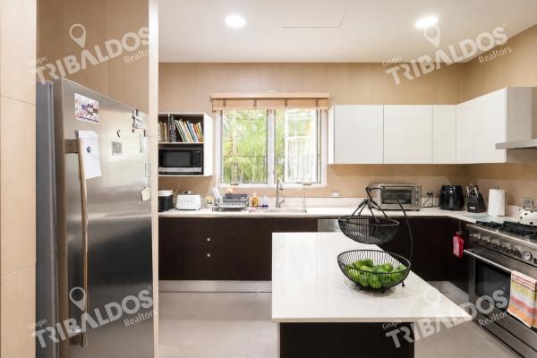 Single-family home for sale in santa maria