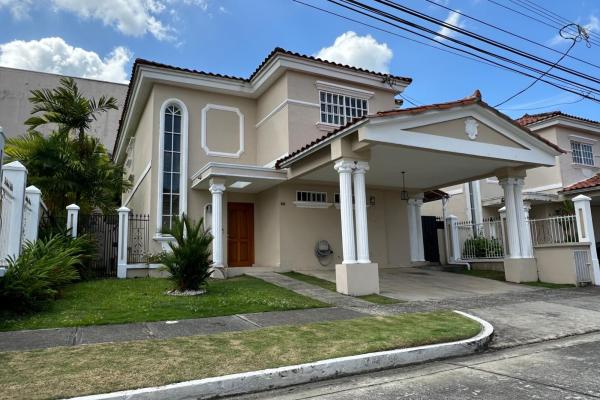 House for rent at altos de panama
