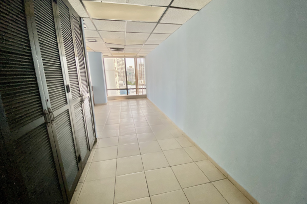 Venta oficina , area bancaria, bella vista