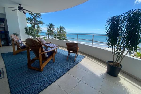 Apartamento frente al mar en coronado bay: dos estudios fusionados