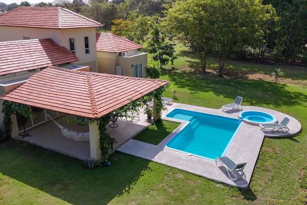 Elegant three-bedroom villa in costa blanca golf