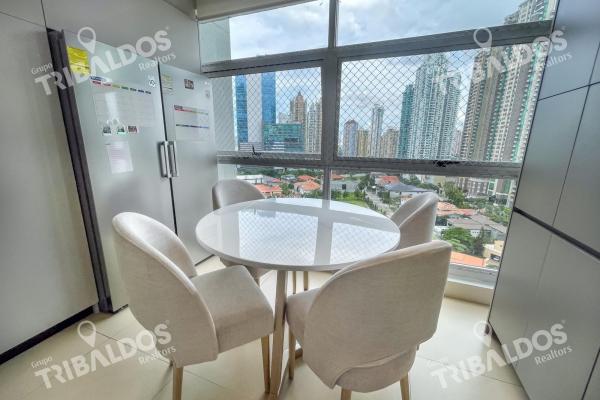 Venta de apartamento remodelado en p.h q tower, punta pacifica