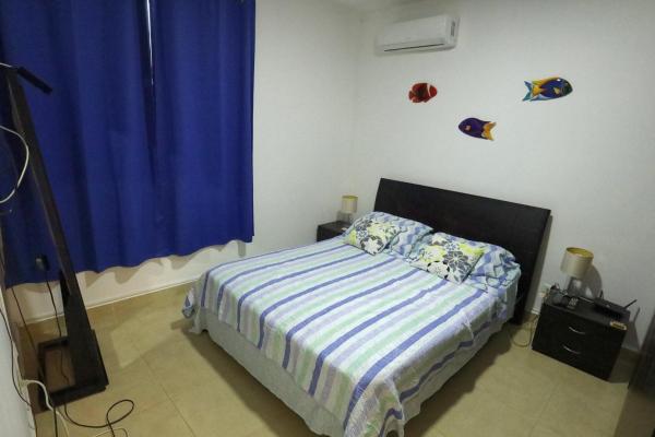 Furnished 2-level apartment near the beach