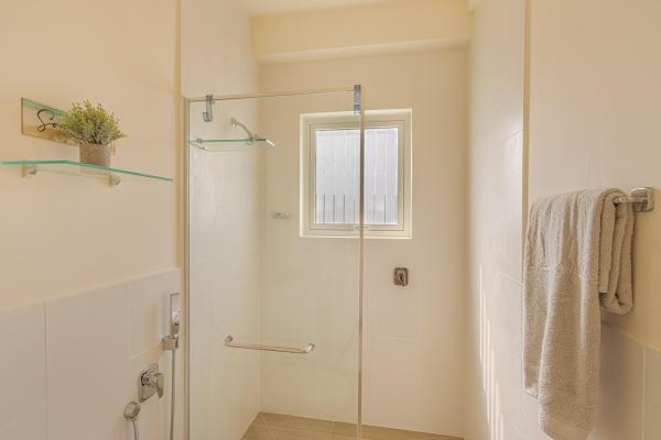 Furnished 2-bedroom beach home in playa caracol