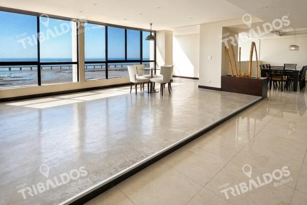 Venta de apartamento frente al mar | remodelado | 4 parkings | coco del mar