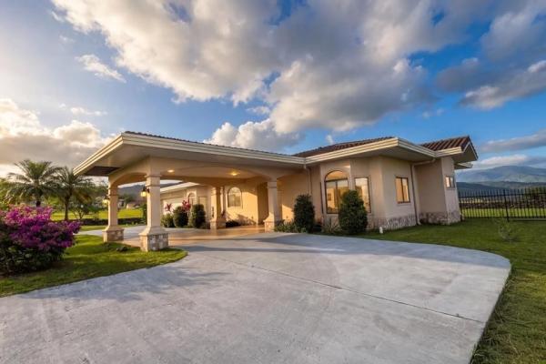 Casa de tres habitaciones en venta en alto boquete