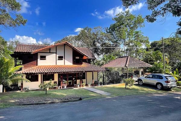Amazing house 30 minutes from the city