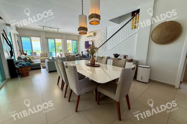 Sale of ocean view house, bijao