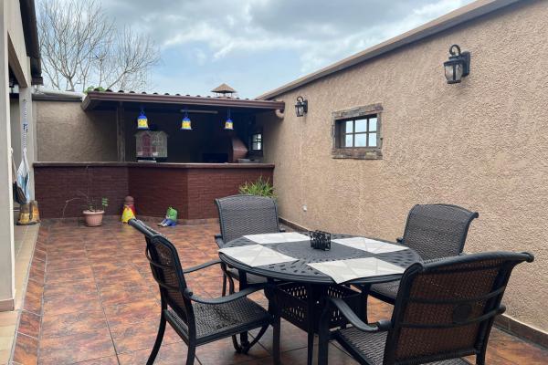 Venta casa espaciosa en brisas del golf