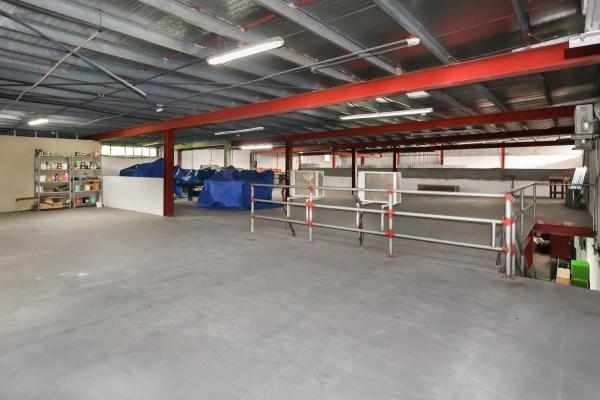 Warehouse for sale in parque lefevre