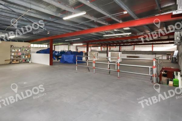 Venta de galera en parque lefevre