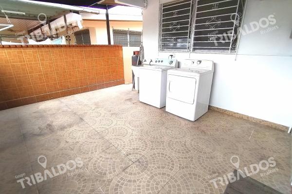 Sale of townhouse in villa cáceres